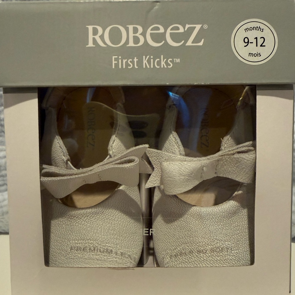 Robeez First Kicks Sofia Baby Bow Shoes in White Leather